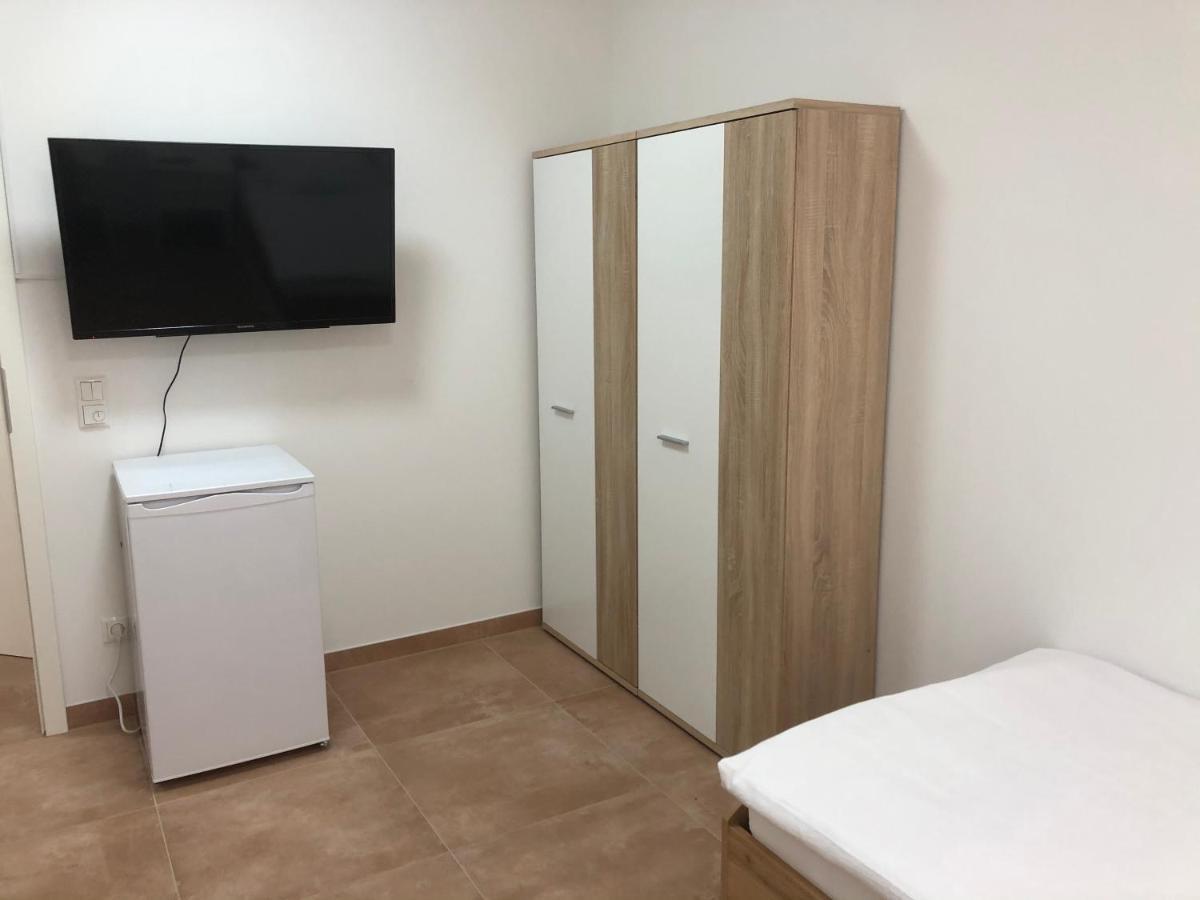Chen, 2 Doppelzimmer , Ebk, Separater Balkon * Griesstatt