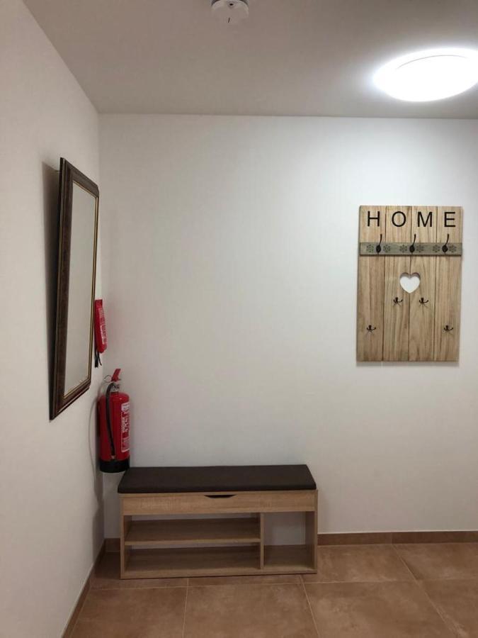 Chen, 2 Doppelzimmer , Ebk, Separater Balkon Apartment